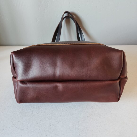 Portland Leather Tote "LIKE NEW" - Picture 8 of 16